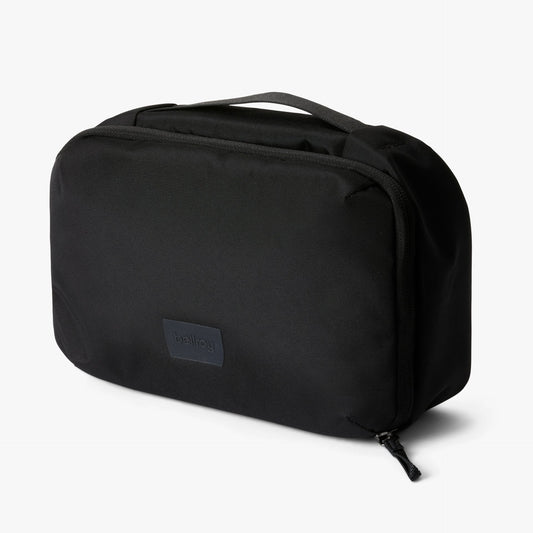 Hanging Toiletry Kit - US 3923