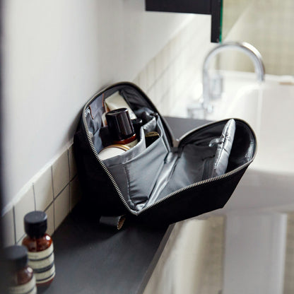 Toiletry Kit Plus - US 3048