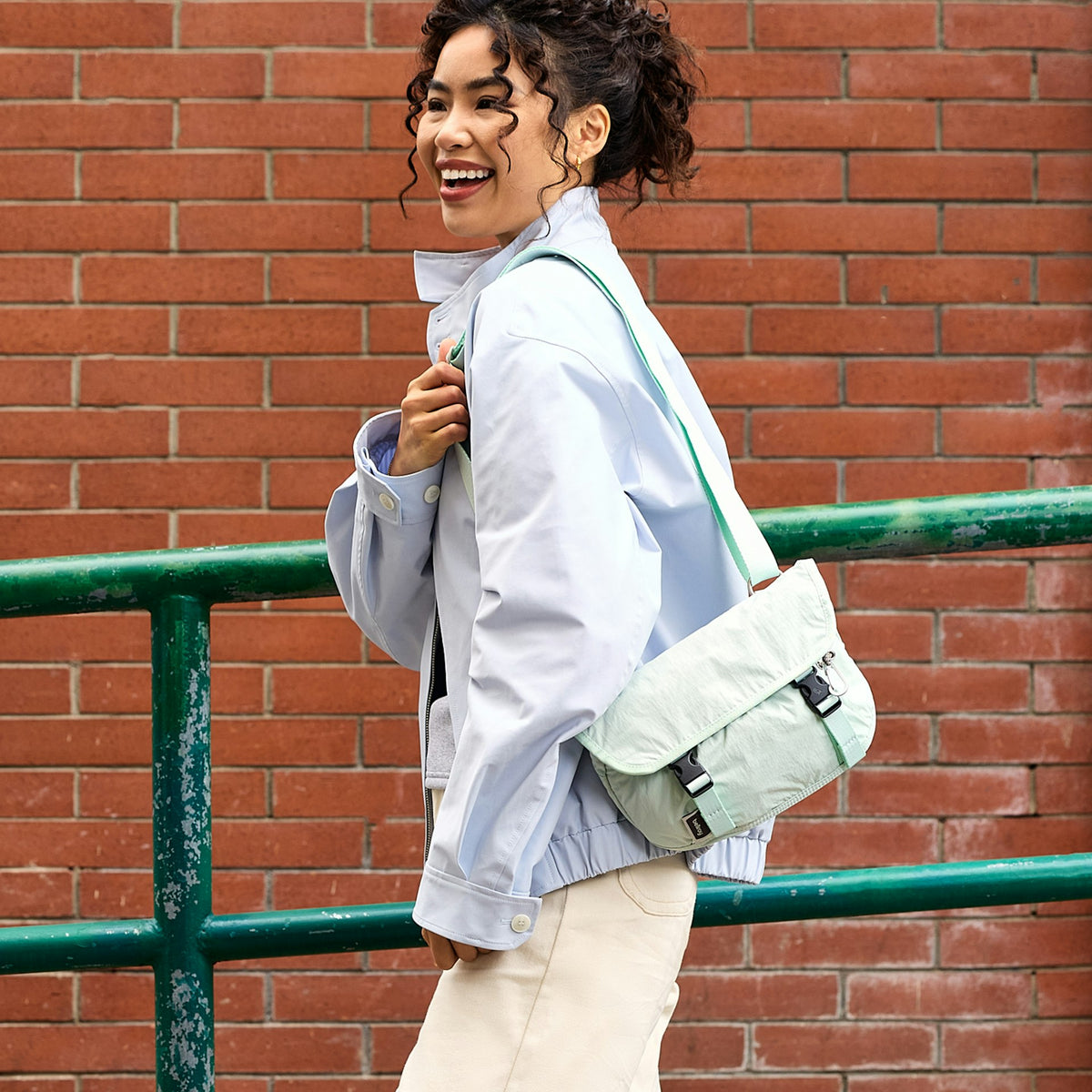Cinch Mini Messenger - US 1315
