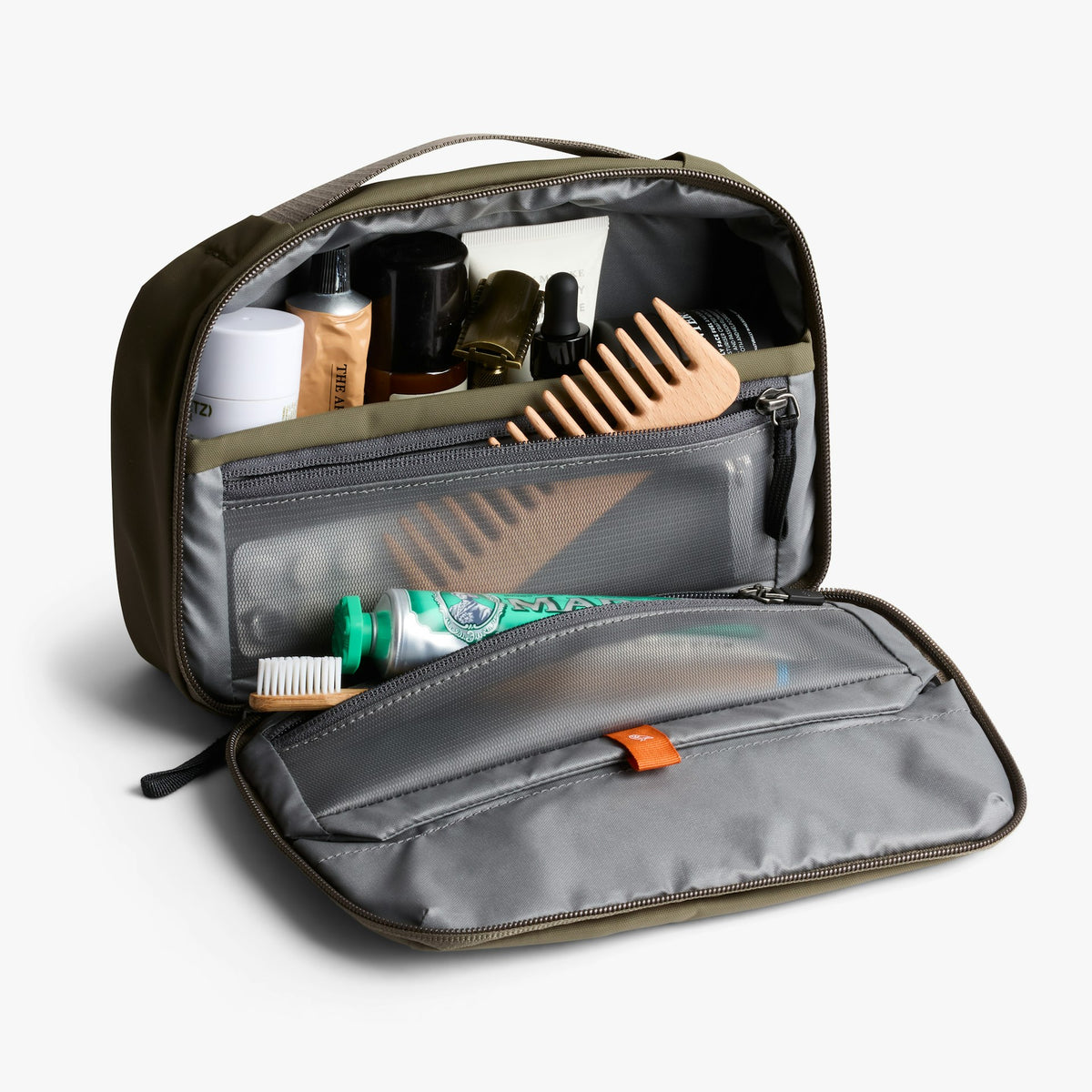Hanging Toiletry Kit - US 6258