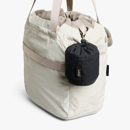 Cinch Pouch - US 7938