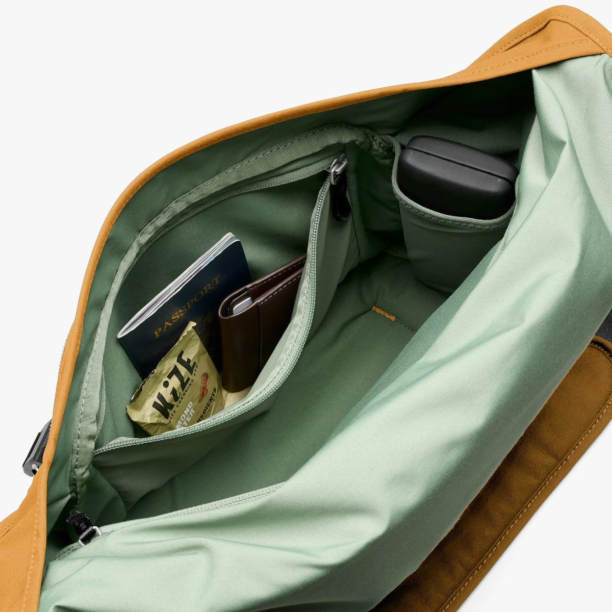 Classic Messenger 13L - US 6523