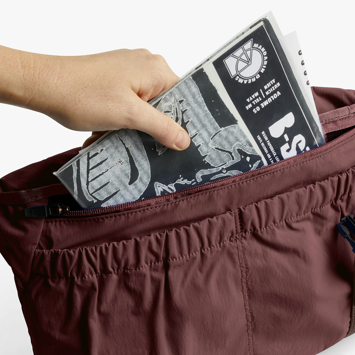 Cinch Messenger - US 9128
