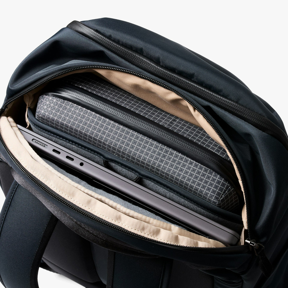 Transit Workpack 26L - US 6187