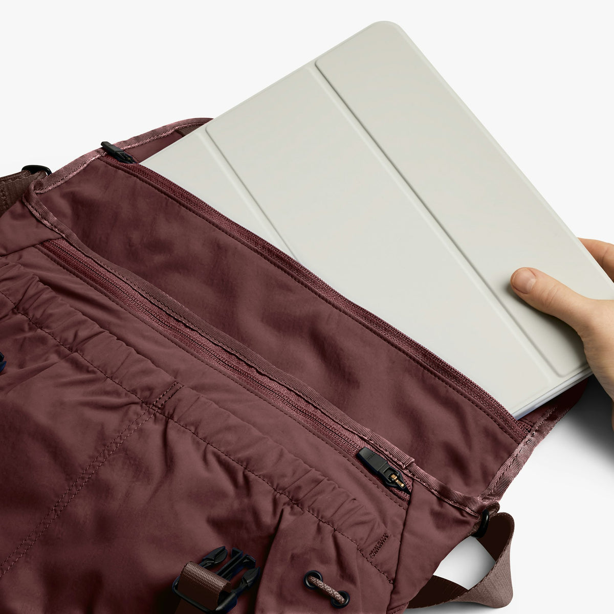 Cinch Messenger - US 9128