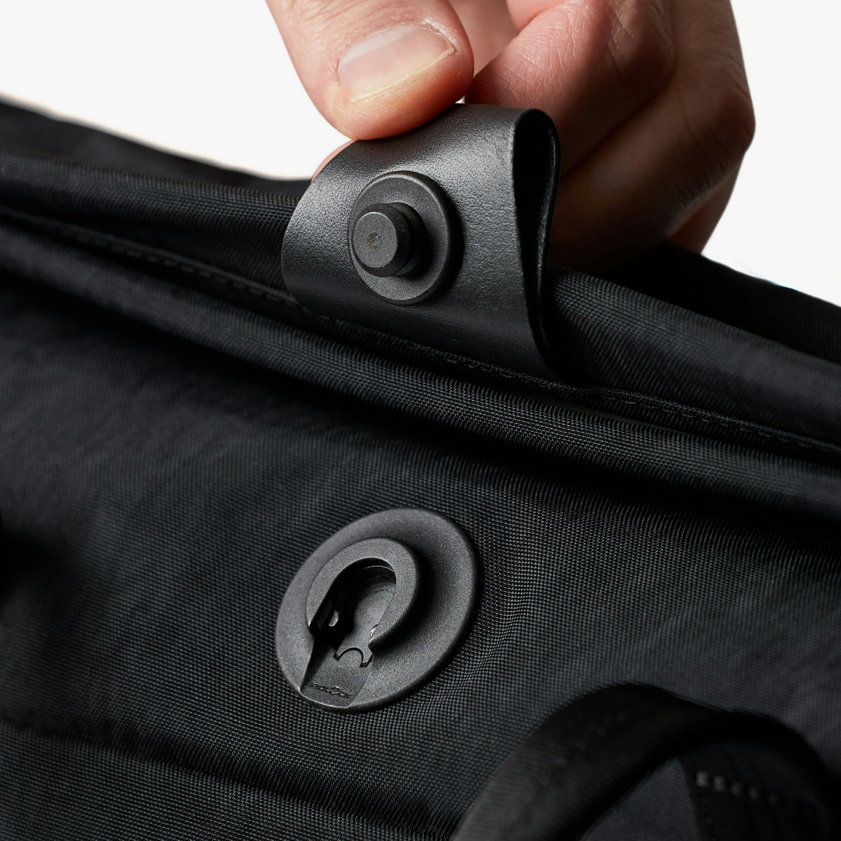 Tokyo Messenger Bag 14" - US 4747