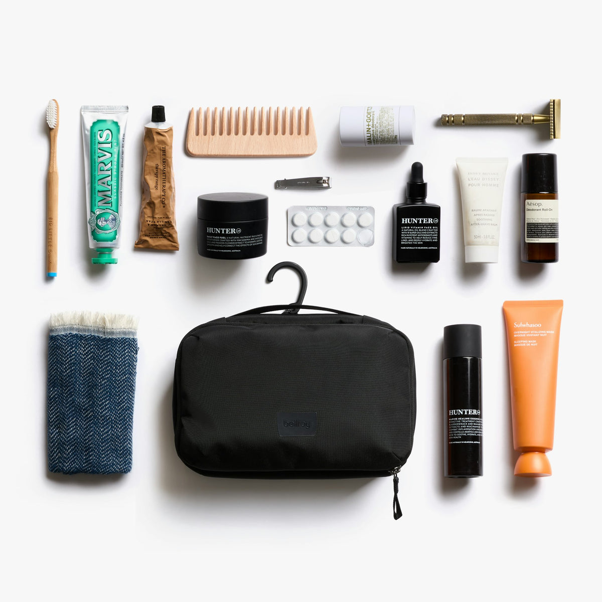 Hanging Toiletry Kit - US 3923