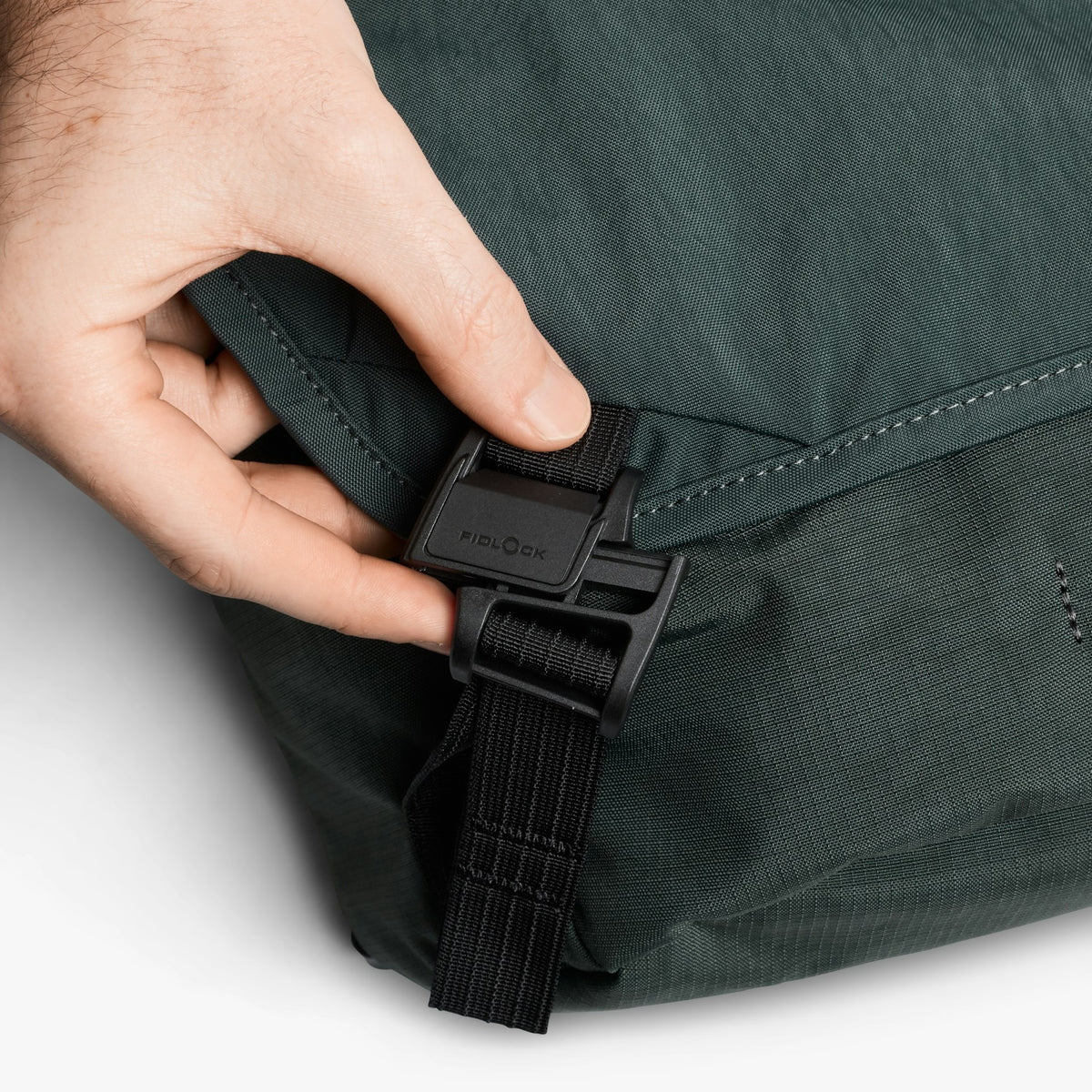 Venture Messenger 16” - US 4613