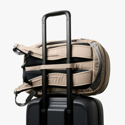 Transit Workpack Pro 22L - US 2466
