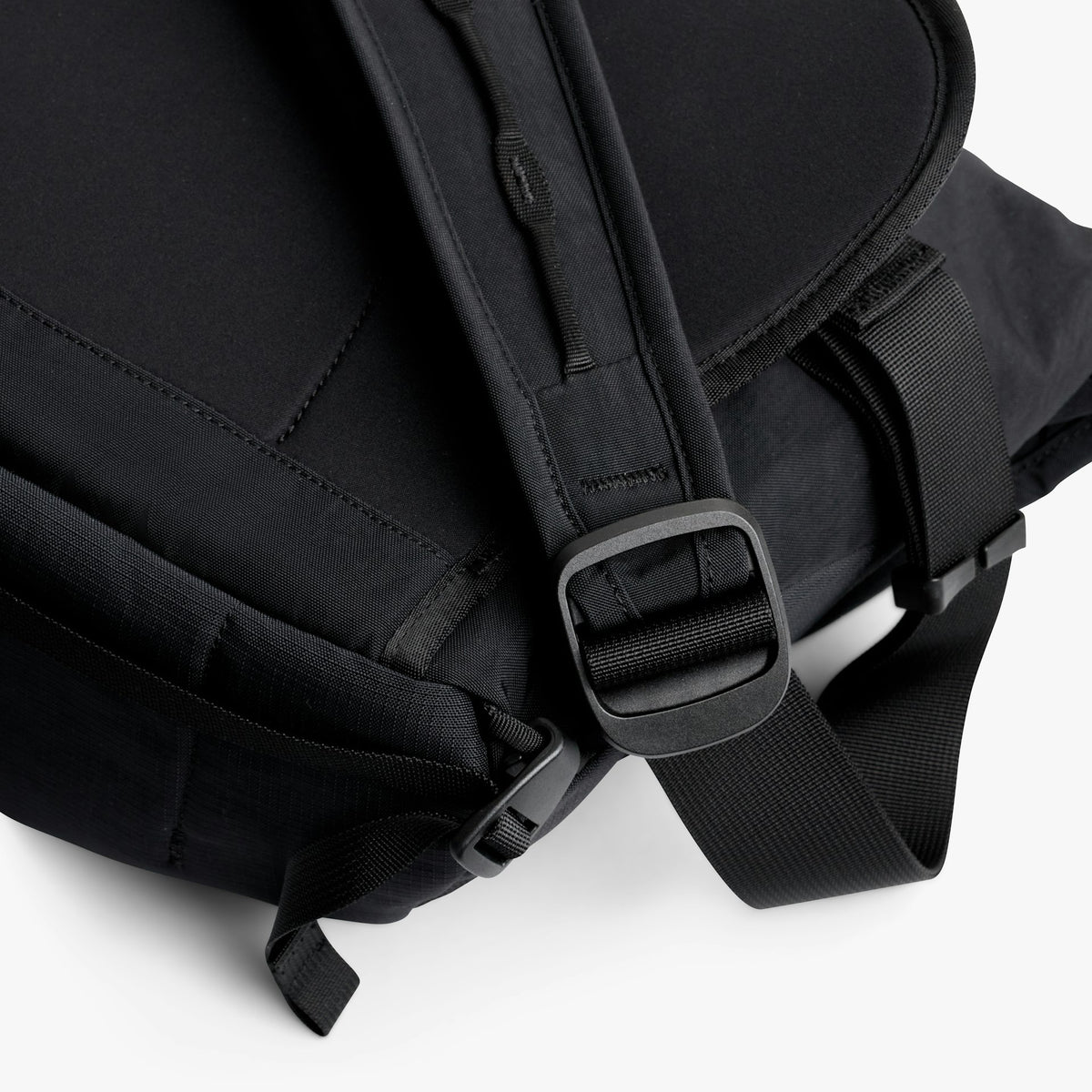 Venture Messenger 14” - US 9652