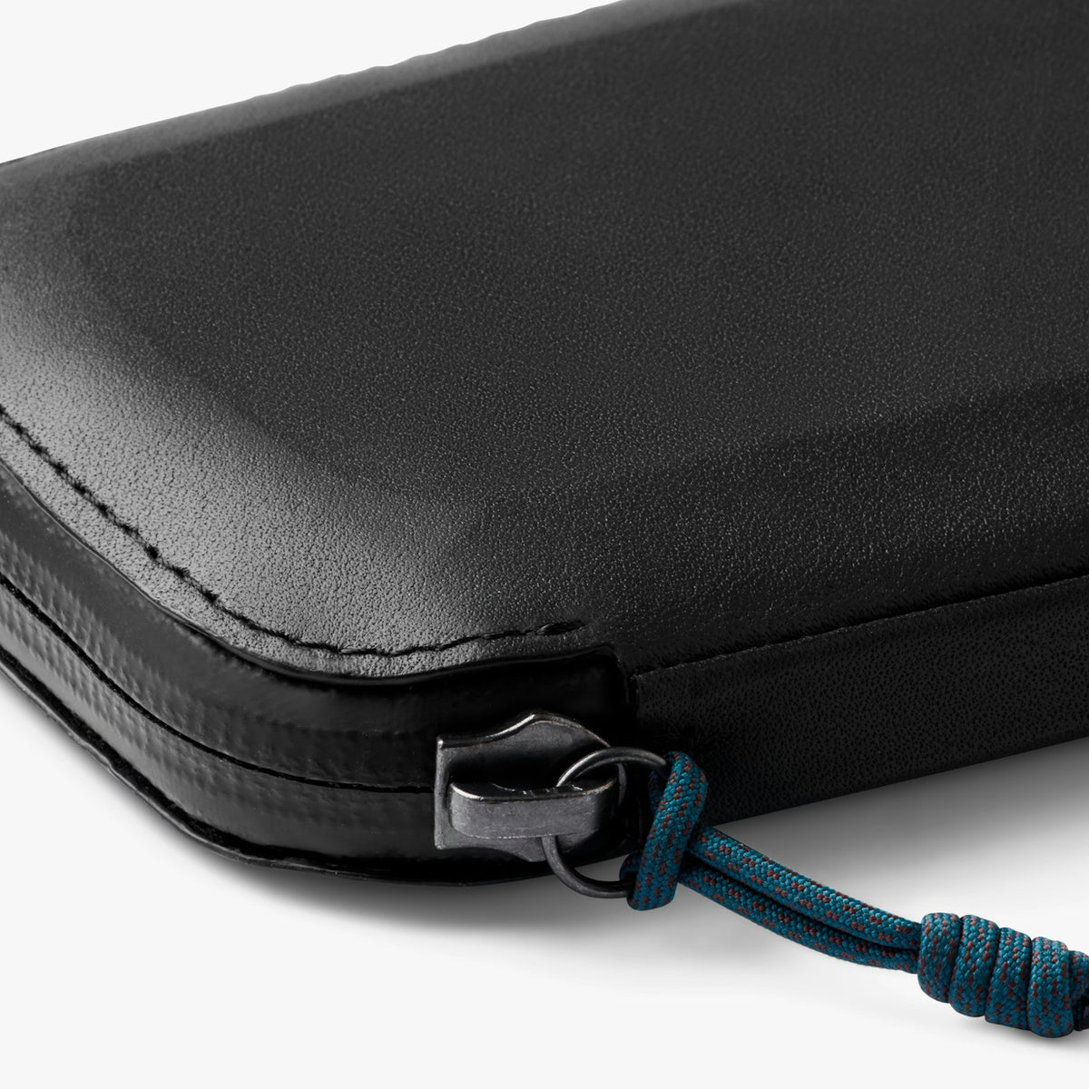 Venture Phone Pocket - US 8112
