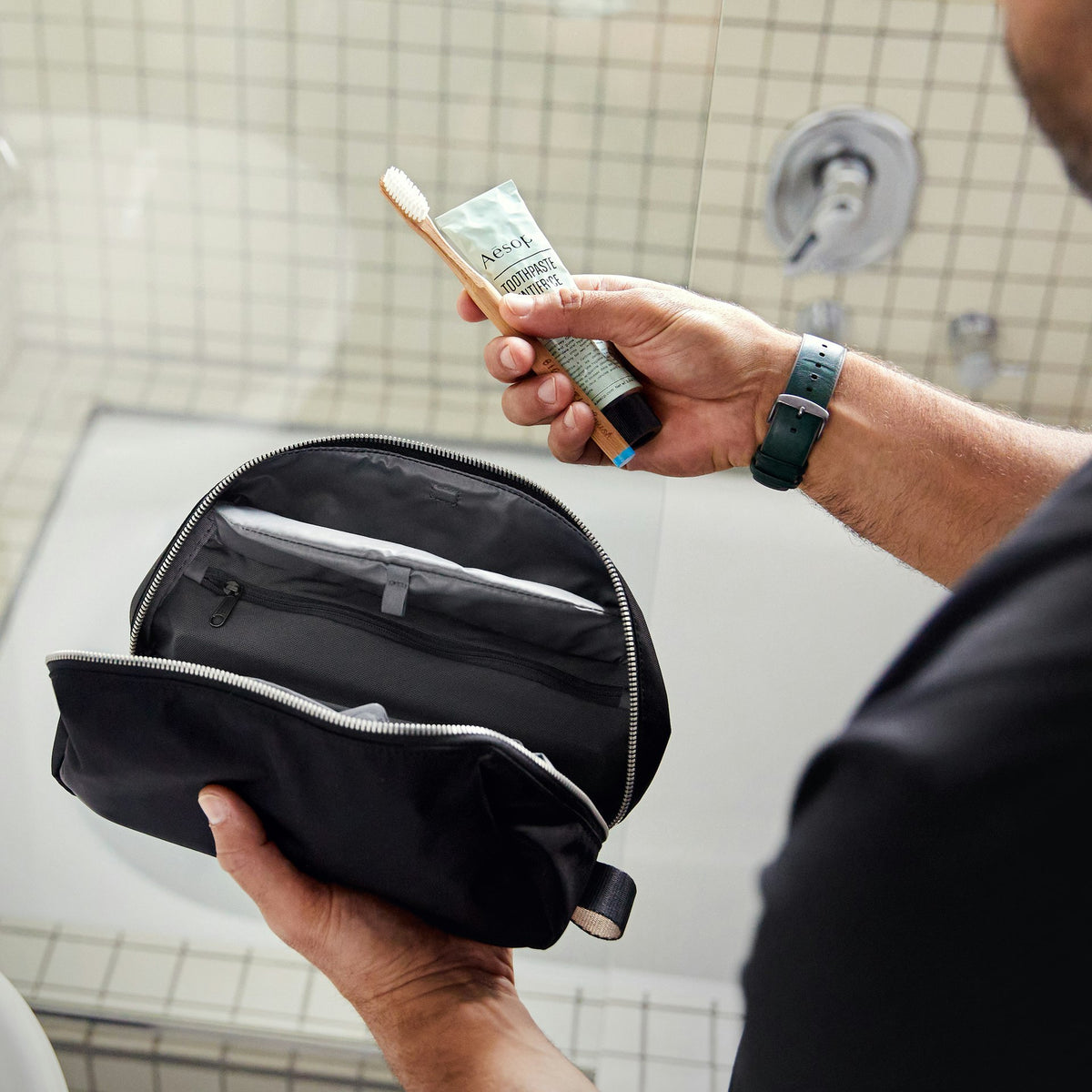 Toiletry Kit Plus - US 3048