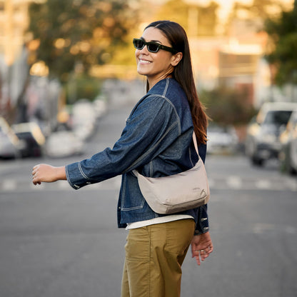 Laneway Crescent Bag 2.5L - US 1311